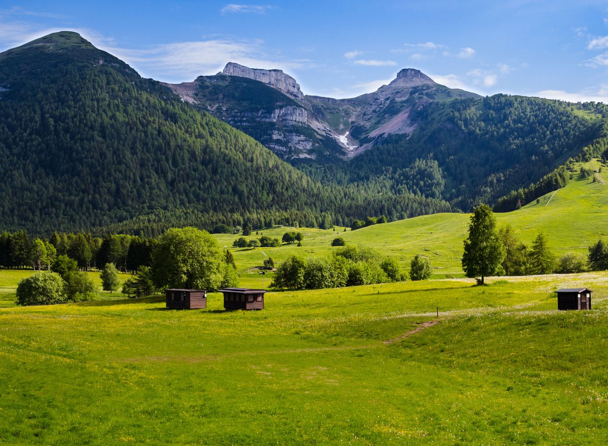 Tre_cime_del_monte_Bondone.jpg